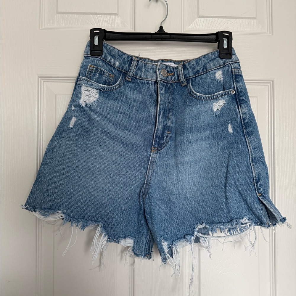Zara High Waisted Raw Frayed Hem Denim Distressed Women Shorts Size 4 Like New